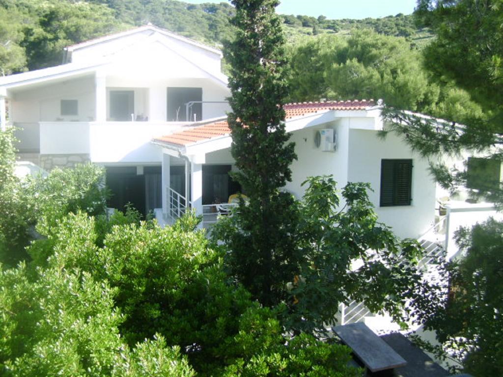 Apartments Rak Віс Екстер'єр фото